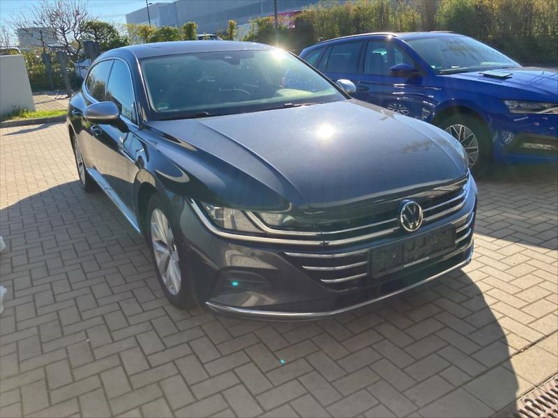 Volkswagen Arteon 2,0 TAŽNÉ,KŮŽE,KAMERA 360 - fotka 2 z 13