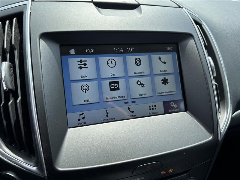 Ford S-MAX 2,0 EcoBlue 132kW Titanium 4X4 - fotka 37 z 39