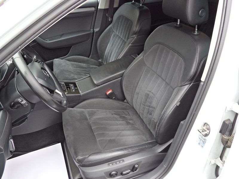 Škoda Superb 2.0TDI DSG 4x4 Style ČR DPH - fotka 21 z 32