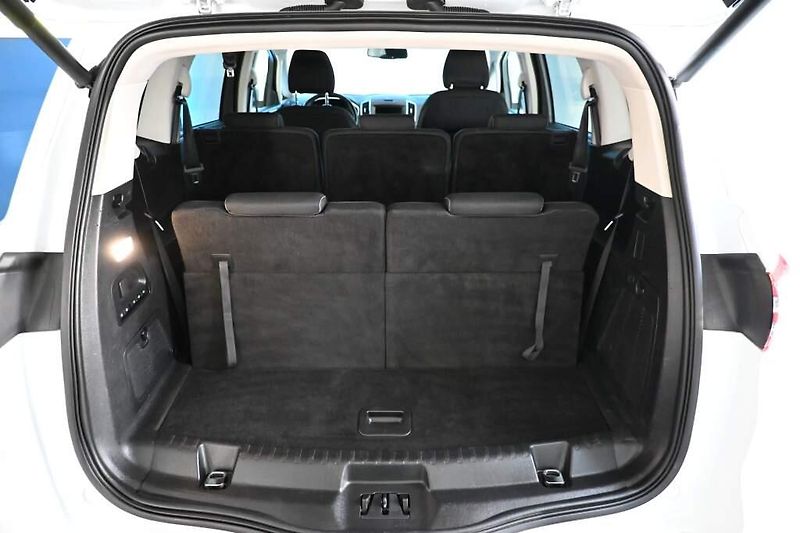 Ford S-MAX (2022) 2.0 7 Míst 140 KW LED SONY ACC - fotka 8 z 41