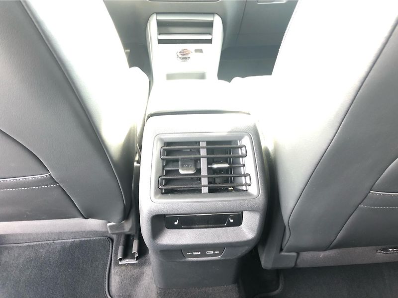 Volkswagen Tayron 1,5 TSI 150kW eHybrid People - fotka 23 z 30