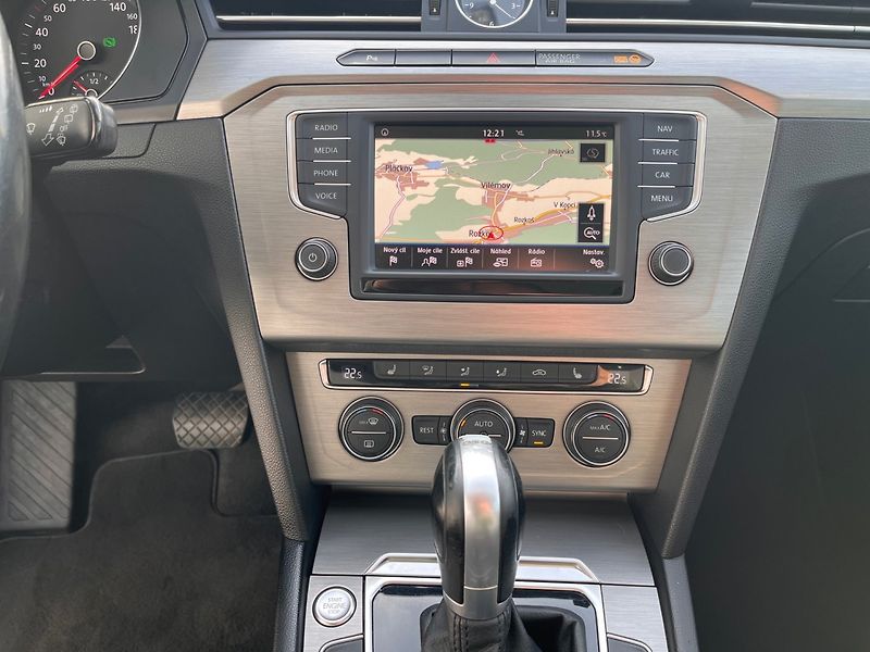 Volkswagen Passat (2017) 2.0 TDi DSG Navi DPH - fotka 10 z 20