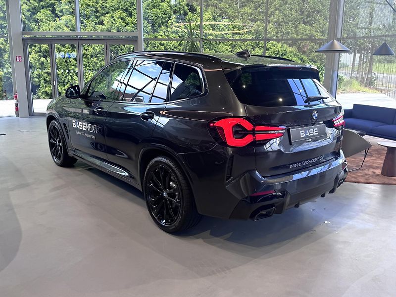 BMW X3 xDrive 30d M-Sport - fotka 3 z 26