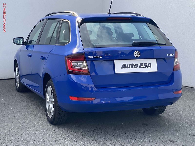 Škoda Fabia (2019) 1.0TSi, ČR, Style, LED - fotka 6 z 17
