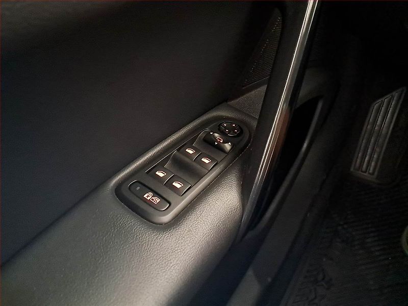Peugeot 508 (2016) 2.0 BlueHDi, Automat, ČR,1.maj - fotka 19 z 22