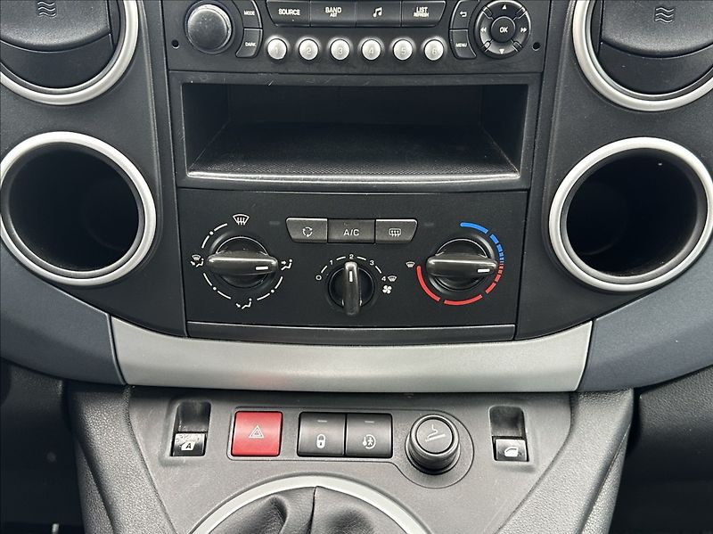 Peugeot Partner 1,6 HDI 92PS  Tepee Active - fotka 27 z 48