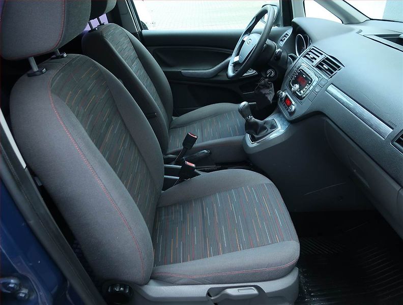 Ford C-MAX (2008) 1.8, nová STK, v dobrém stavu - fotka 9 z 14