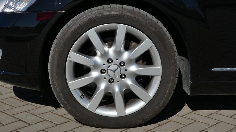 Mercedes-Benz Třídy S 500 V8 - fotka 33 z 33