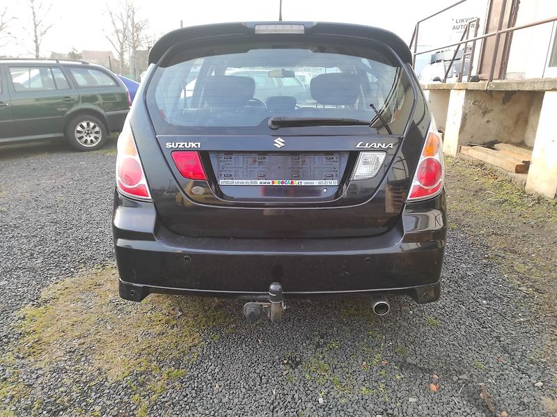 Suzuki Liana 1.6 16V combi 4 seasons - fotka 4 z 26