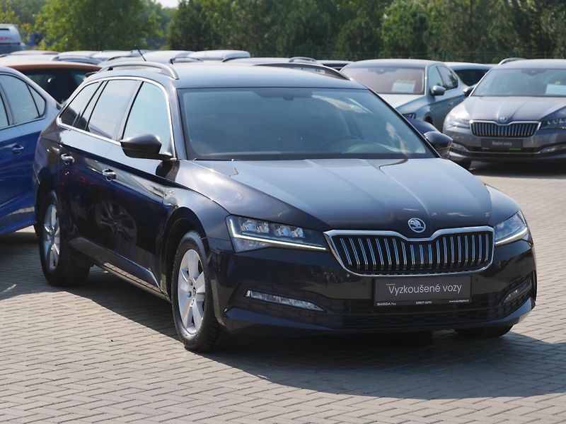 Škoda Superb - fotka 5 z 24