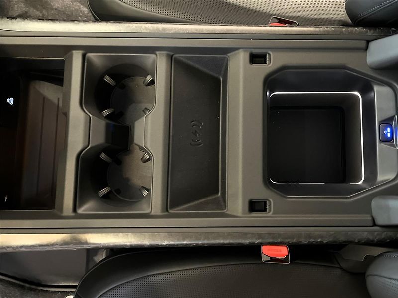 Land Rover Defender (2026) 110 V8 P635 OCTA Sargasso Blue - fotka 27 z 34