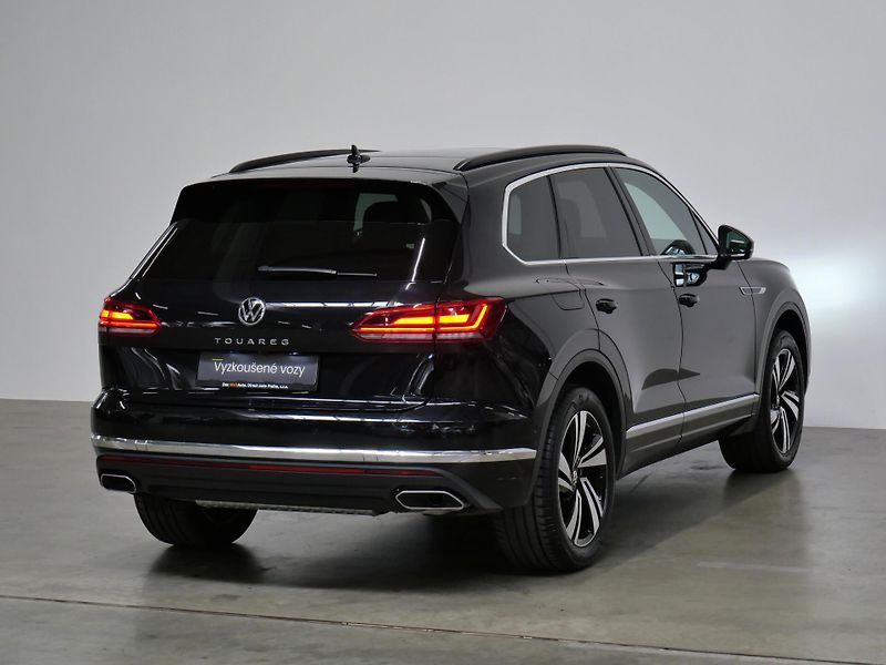 Volkswagen Touareg - fotka 2 z 30