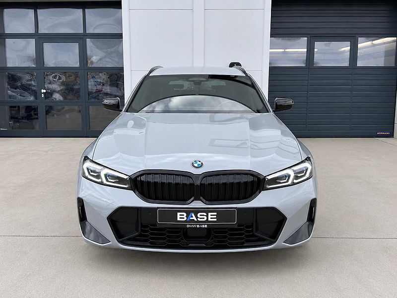 BMW Řada 3 320d xDrive M-Sport Touring - fotka 2 z 33