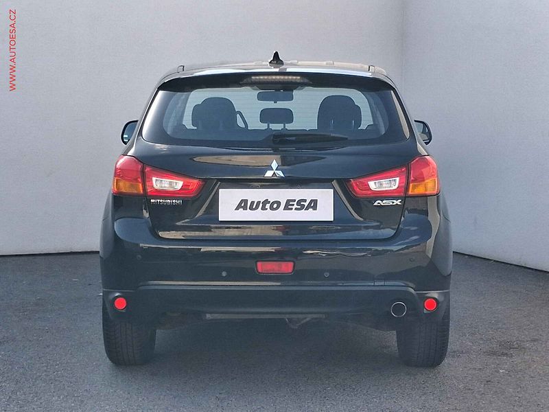 Mitsubishi ASX (2017) 1.6 MIVEC, ČR, AC, temp - fotka 5 z 15