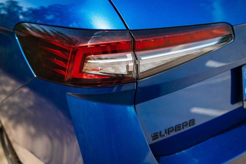 Škoda Superb (2025) 2.0 TDI, Sportline, Navigace - fotka 14 z 31