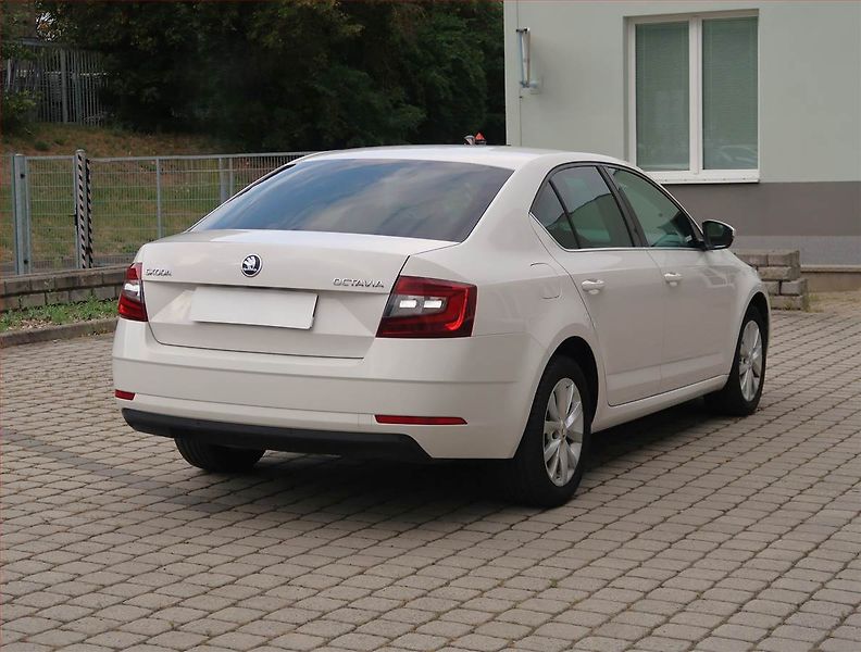 Škoda Octavia (2018) Style 1.6 TDI, Automat, ČR - fotka 5 z 16