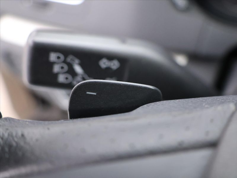 Seat Alhambra 2,0 TDI 103kW DSG Style 7-Míst - fotka 26 z 41