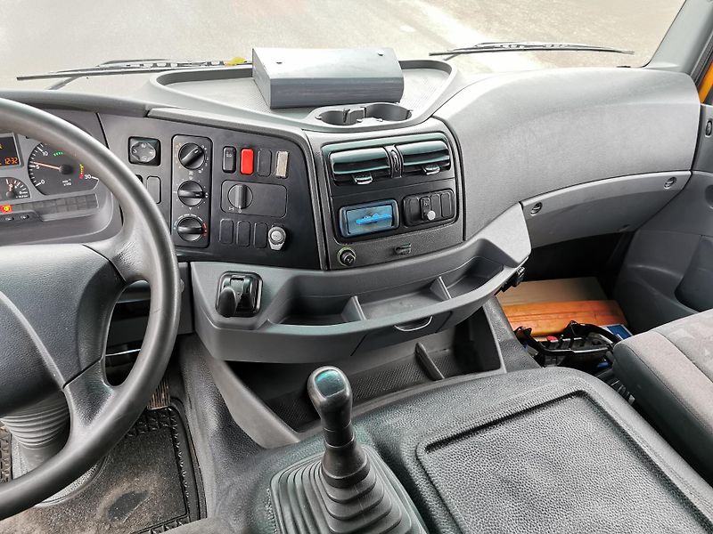 Mercedes-Benz Axor 2533 L 6X2 EURO 4 hydraul.ruka - fotka 19 z 25