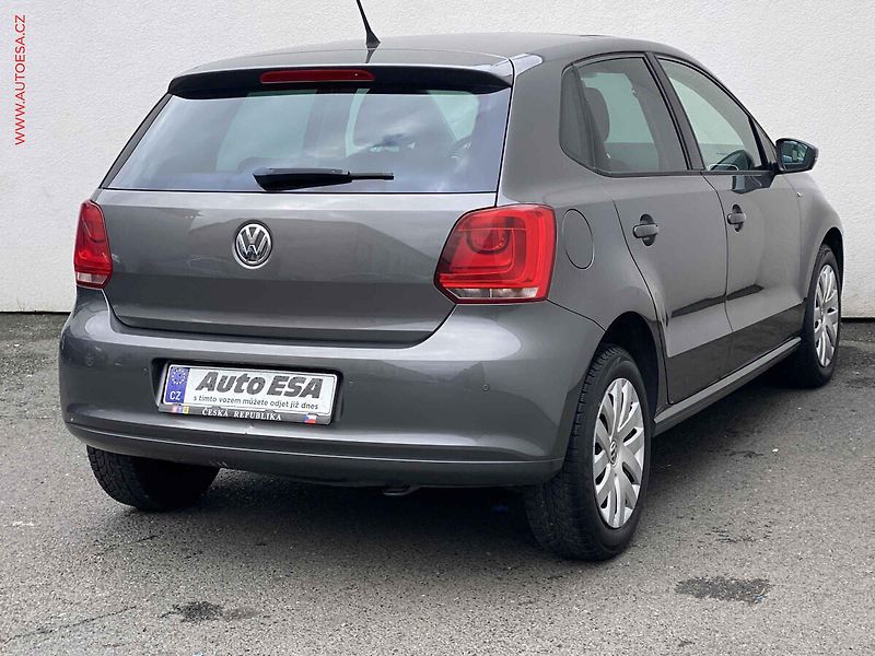 Volkswagen Polo (2013) 1.2, Life, šíbr, p.čidla - fotka 4 z 17