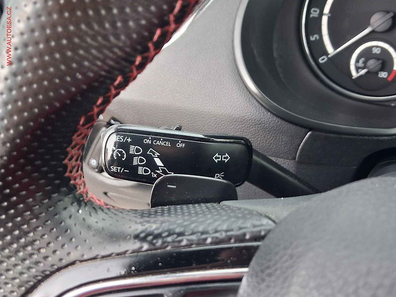 Škoda Octavia (2016) 2.0 TDi, RS Challange, DSG - fotka 12 z 24