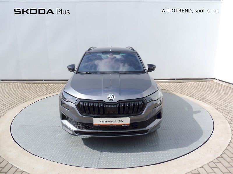Škoda Karoq (2024) SportLine 2,0 TDI 110kW DSG 4x - fotka 4 z 29