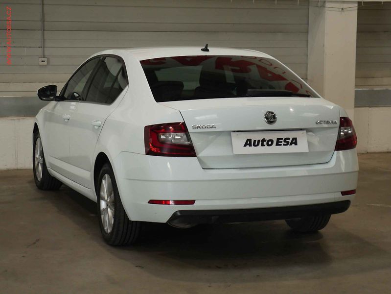 Škoda Octavia (2017) 2.0 TDi, ČR, Navi, LED, AC - fotka 4 z 21