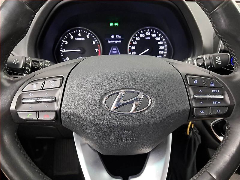 Hyundai i30 (2017) 1.0 T-GDI, Tempomat - fotka 17 z 19