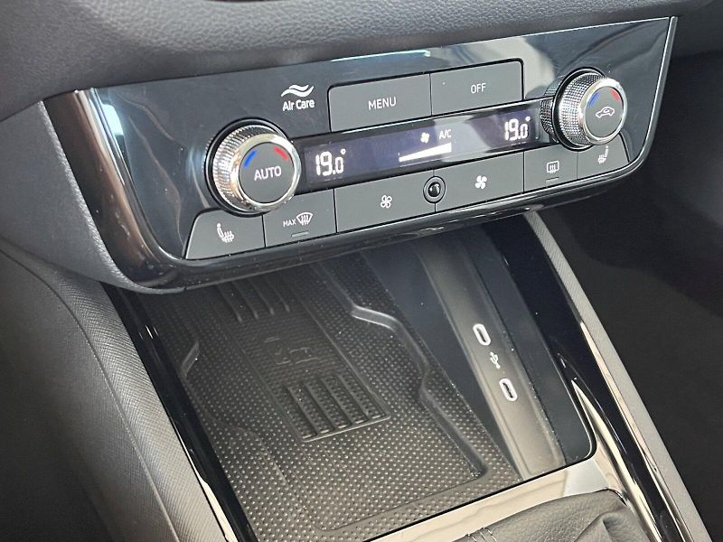 Škoda Kamiq (2025) 1.5 TSI 110kW Top Selection - fotka 13 z 34