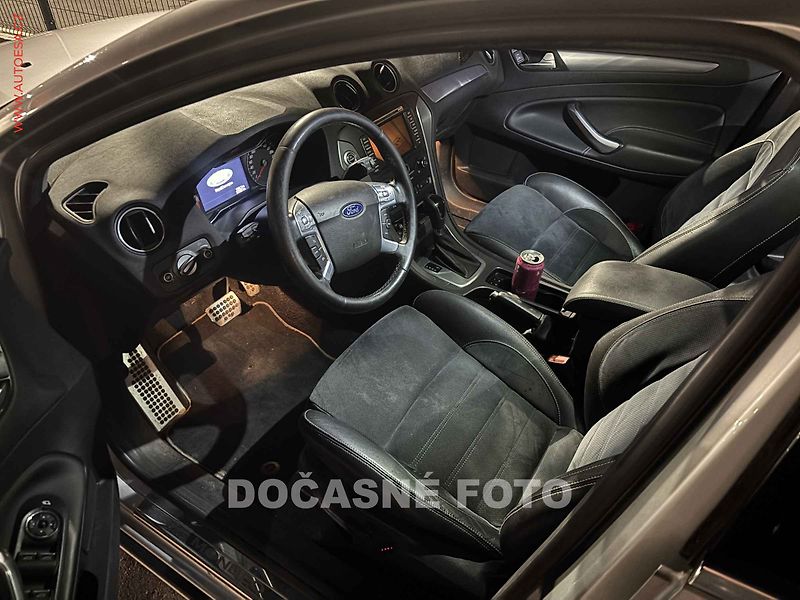 Ford Mondeo (2010) 2.0, AT, navi, xenon - fotka 3 z 3