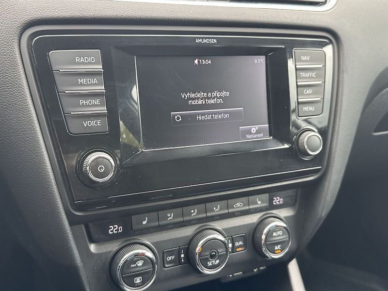 Škoda Octavia (2013) 2.0 TDI CR DPF Elegance - fotka 19 z 29