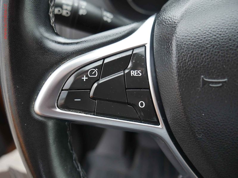 Dacia Duster (2018) 1.6i, ČR, AC, park.kamera - fotka 18 z 21