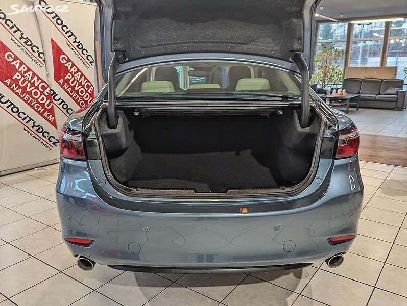 Mazda 6 2.5 i 143kW A/T REVOLUTION TOP - fotka 12 z 28