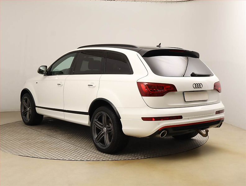 Audi Q7 (2010) S-Line 3.0 TDI, 4X4, Automat - fotka 4 z 26