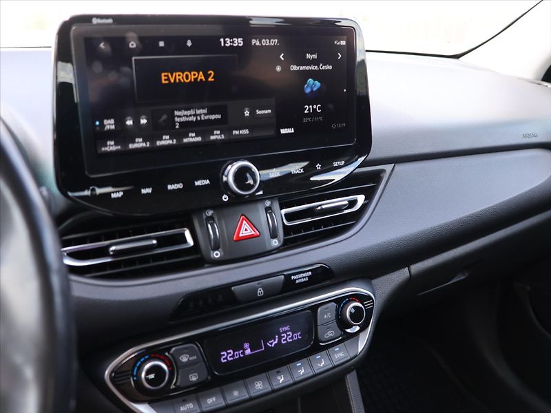 Hyundai i30 1,5 T-GDI 117kW Family Smart - fotka 22 z 33
