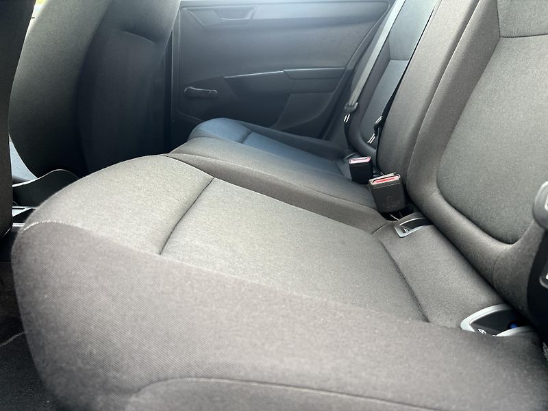 Škoda Fabia 1.0MPi 44kw KLIMA TEMPOMAT - fotka 21 z 36