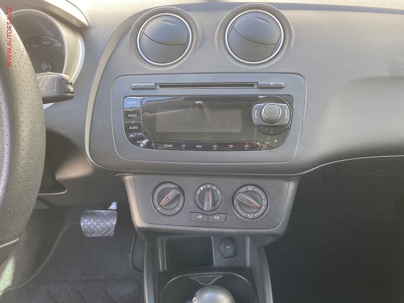 Seat Ibiza (2009) 1.6 16V, Sport, AT, bixen - fotka 12 z 18