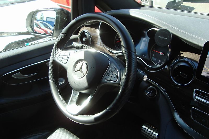 Mercedes-Benz Třídy V (2023) 300d 4-M,Extra Long,ČR,1.M.6m - fotka 54 z 71