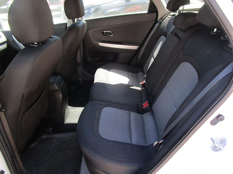 Kia Ceed 1,6-99KW-KOUPENO V ČR+NOVÁ STK - fotka 8 z 13