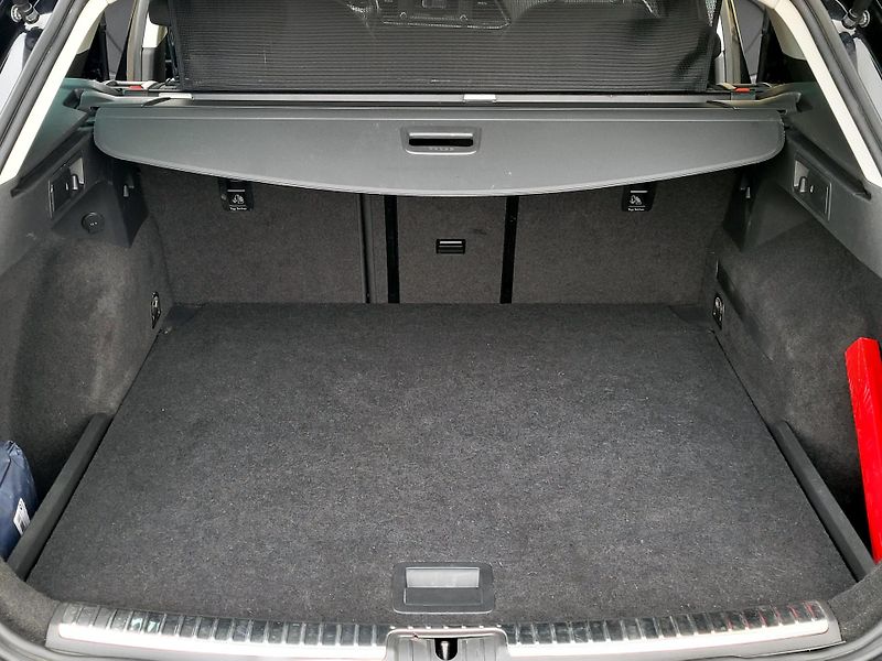 Seat Leon 2,0 TDI Style *SERV.KNÍŽKA* - fotka 14 z 45