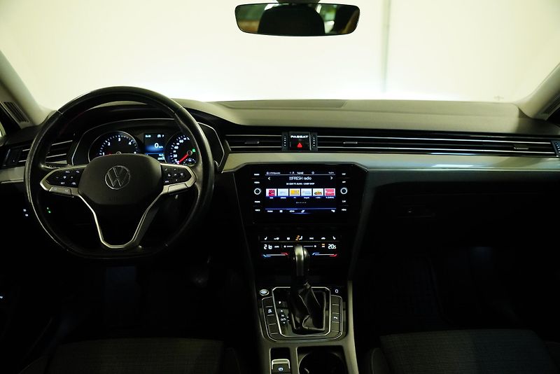 Volkswagen Passat - fotka 5 z 28