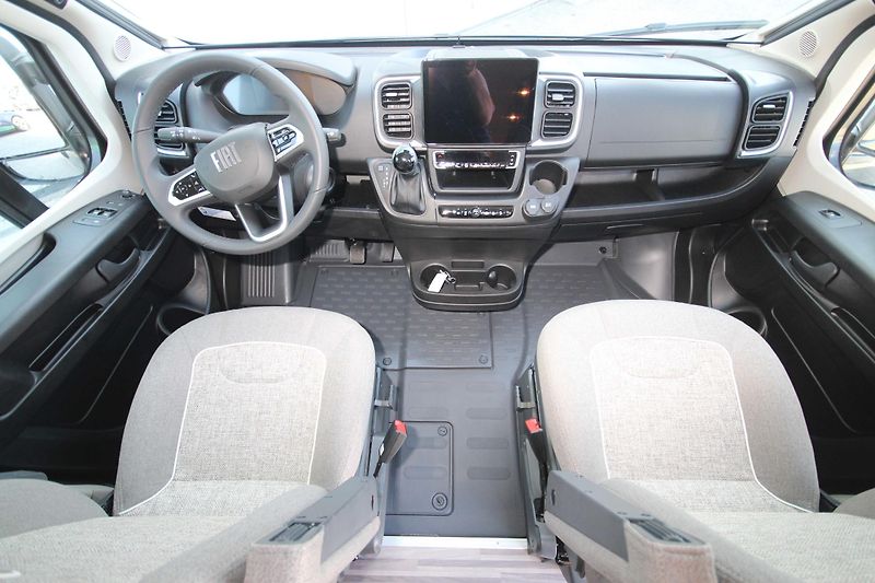 Malibu (2025) Van 640 LE First Class - fotka 6 z 54