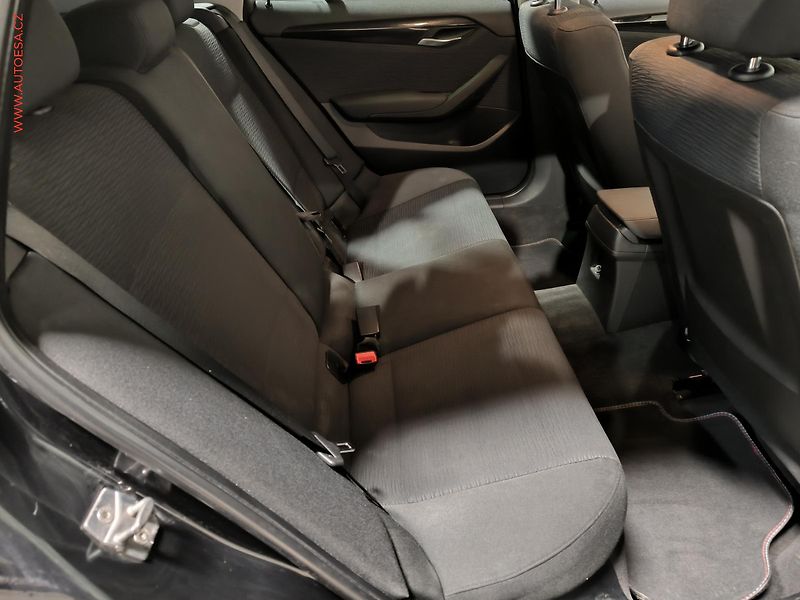 BMW X1 (2010) 2.0d xDrive20d, Navi, bixen - fotka 11 z 16