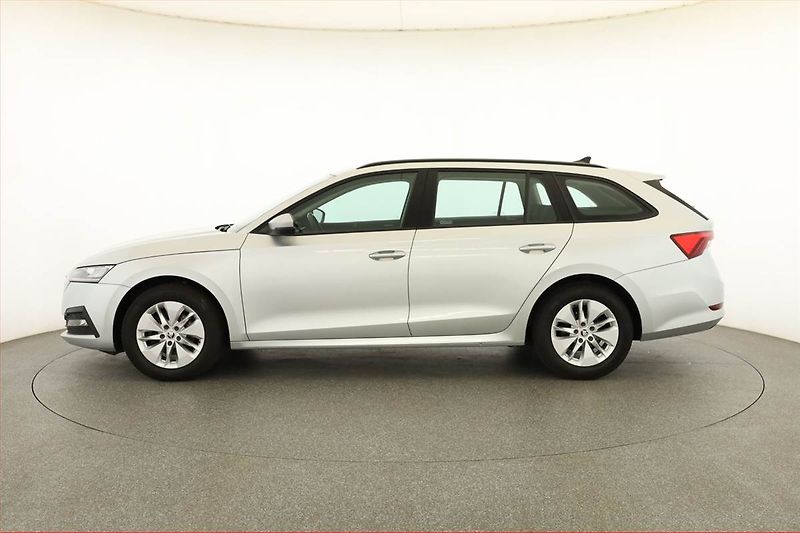 Škoda Octavia (2022) Ambition 2.0 TDI, ČR,1.maj - fotka 6 z 24