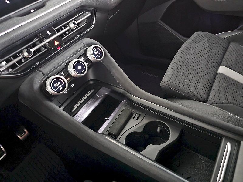 Škoda Kodiaq (2025) 2.0TDi 142kW 4X4 SPORTLINE 7S - fotka 21 z 32