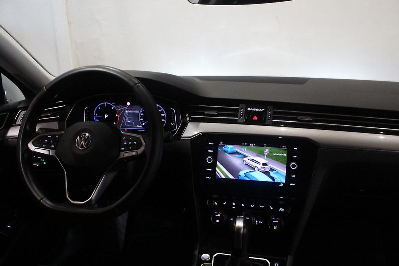 Volkswagen Passat (2020) 2.0TDI DSG Display Matrix - fotka 29 z 38