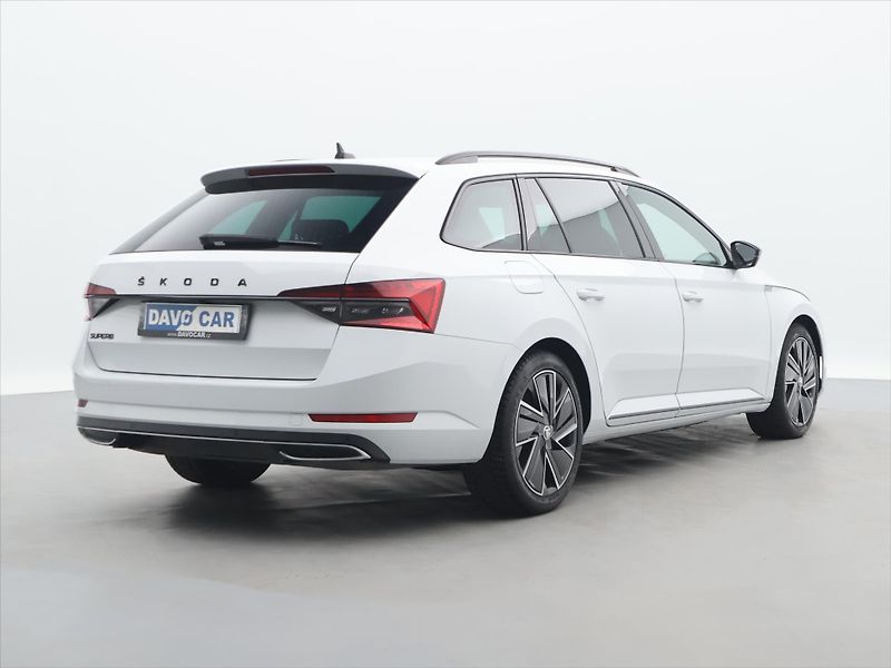 Škoda Superb 2,0 TDI 147kW DSG Sportline DP - fotka 7 z 31