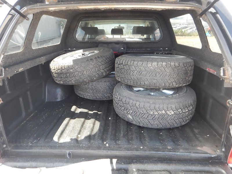 Toyota Hilux 3.0 D-4D, 4x4, AUTOMAT, TAŽNÉ - fotka 15 z 26