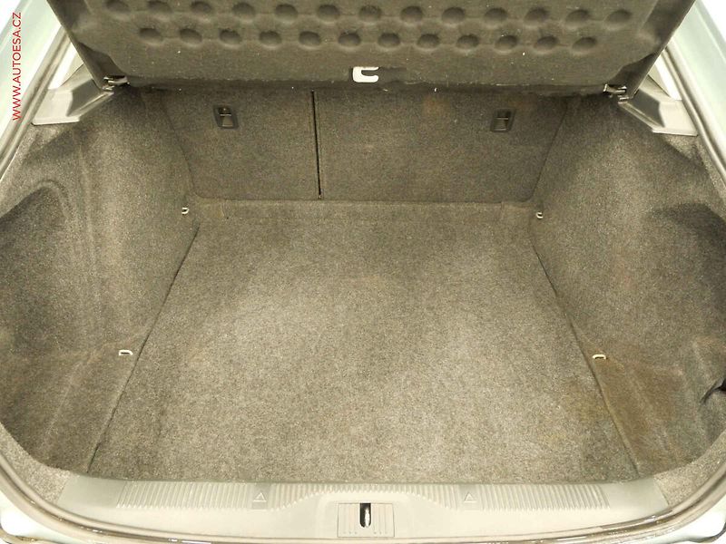 Škoda Octavia (2012) 1.4 TSI, 2.maj,ČR, AC, TZ - fotka 7 z 18