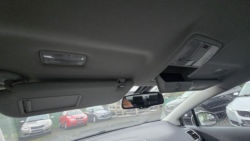 Toyota Avensis 1.8LIFE 1MAJITEL 108KW - fotka 33 z 35