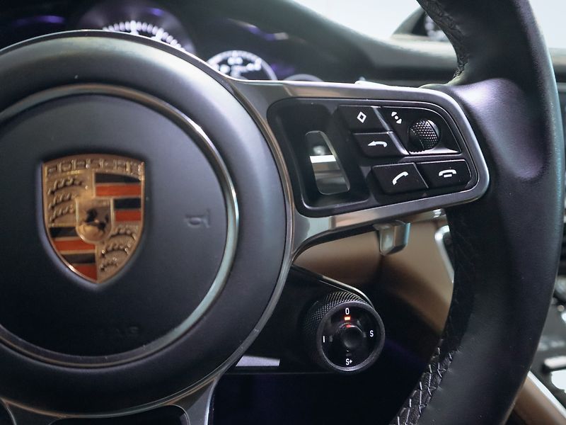 Porsche Panamera GTS Sport Turismo 338 kW - fotka 33 z 40